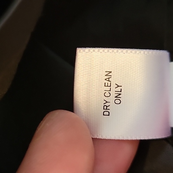 Banana Republic size 10 black mini skirt with bow in back - Picture 5 of 5